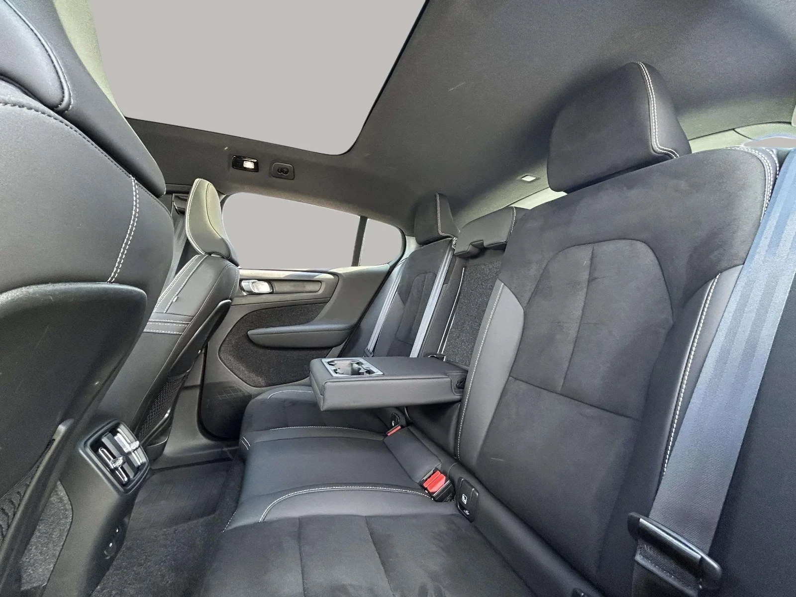 Volvo-C40-image-20
