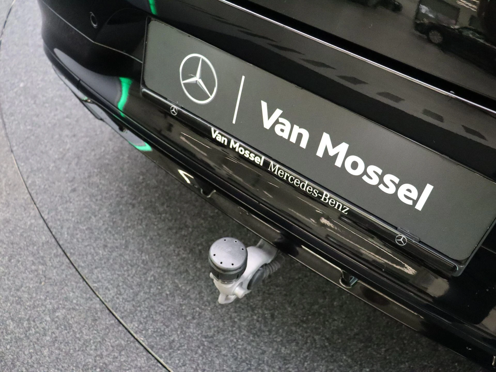 Mercedes-Benz-CLA-image-25