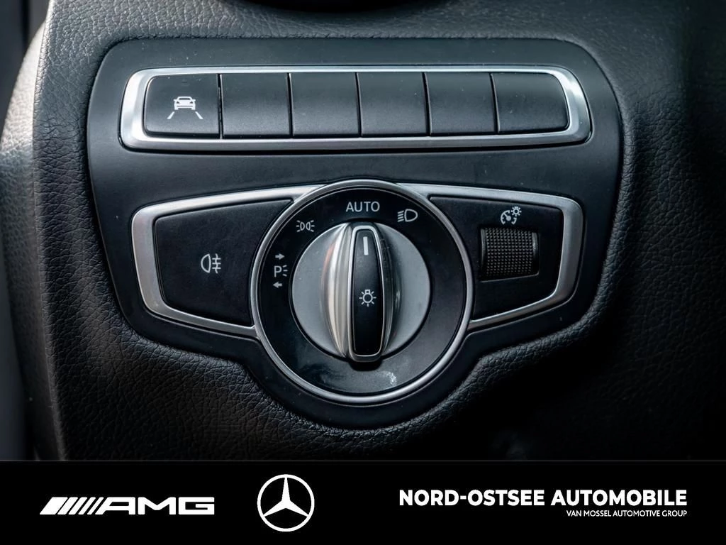 Mercedes-Benz C-Klasse 300 de T AVANTGARDE KAMERA NAVI AHK LED SHZ AVANTGARDEW205 C 300 de T AVANTGARDE KAMERA NAVI AHK LED SHZ AVANTGARDE