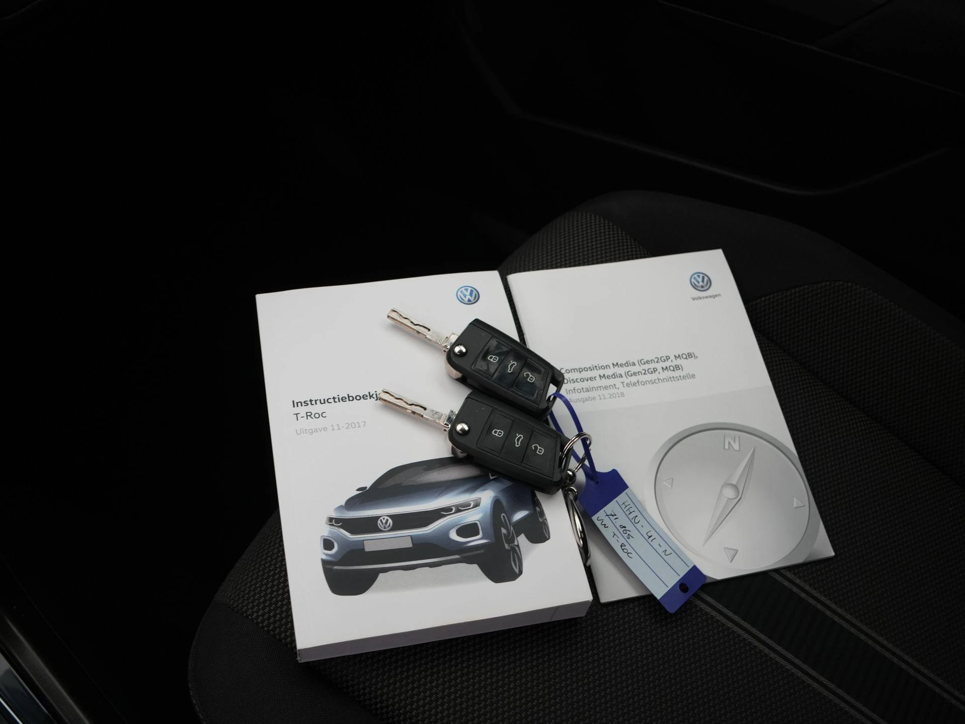 Volkswagen-T-Roc-image-20