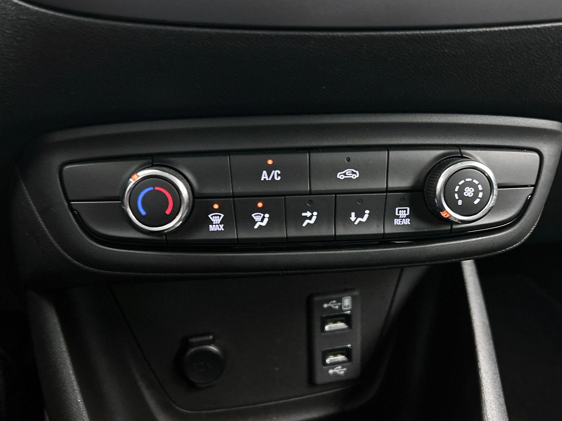 Opel-Crossland-image-17
