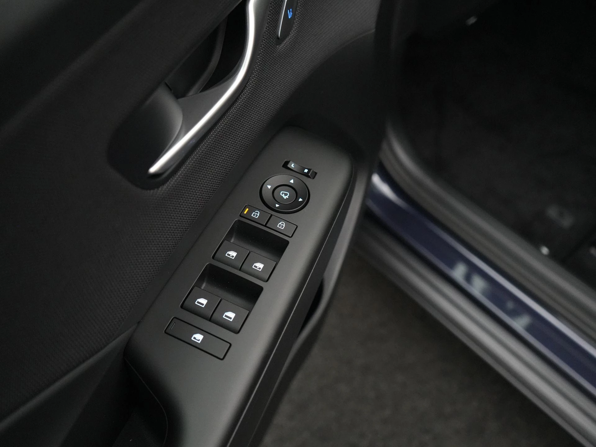 Hyundai Kona 1.6 GDI HEV Premium Sky