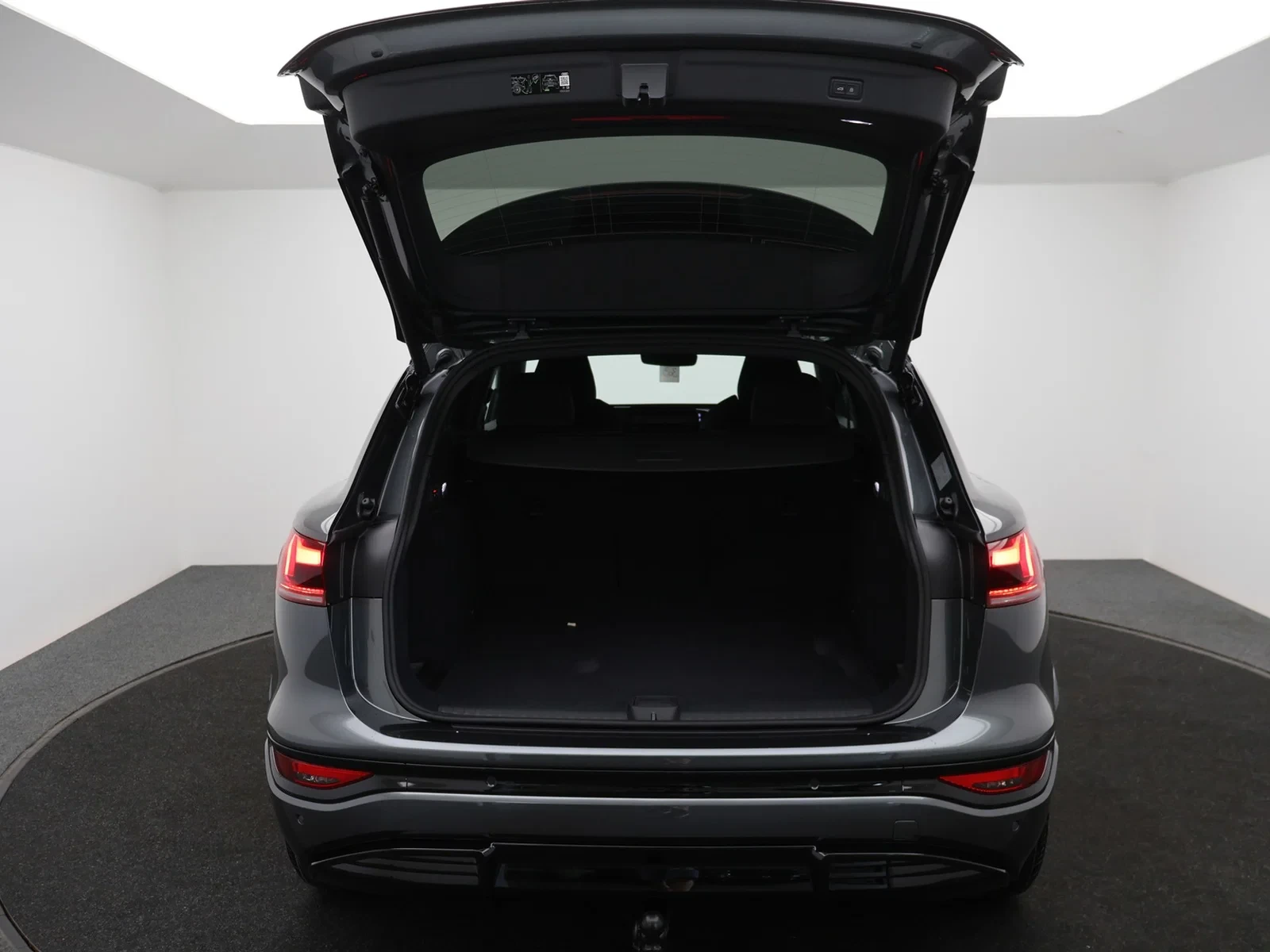 Audi Q6 e-tron Audi Q6 SUV Corporate S performance *ENKEL VOORSTEL VOOR PROFFESIONELEN*