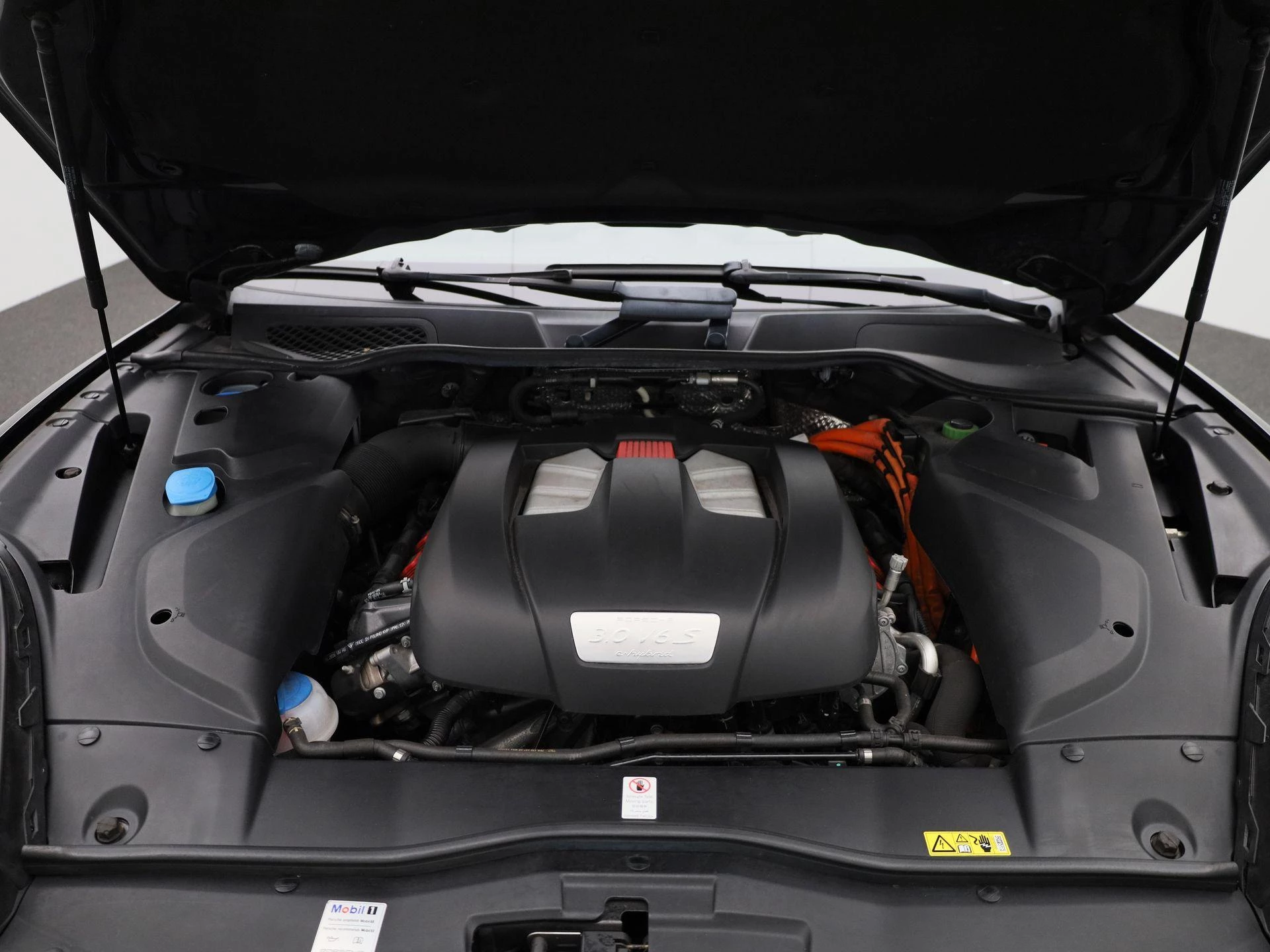 Porsche-Cayenne-image-63