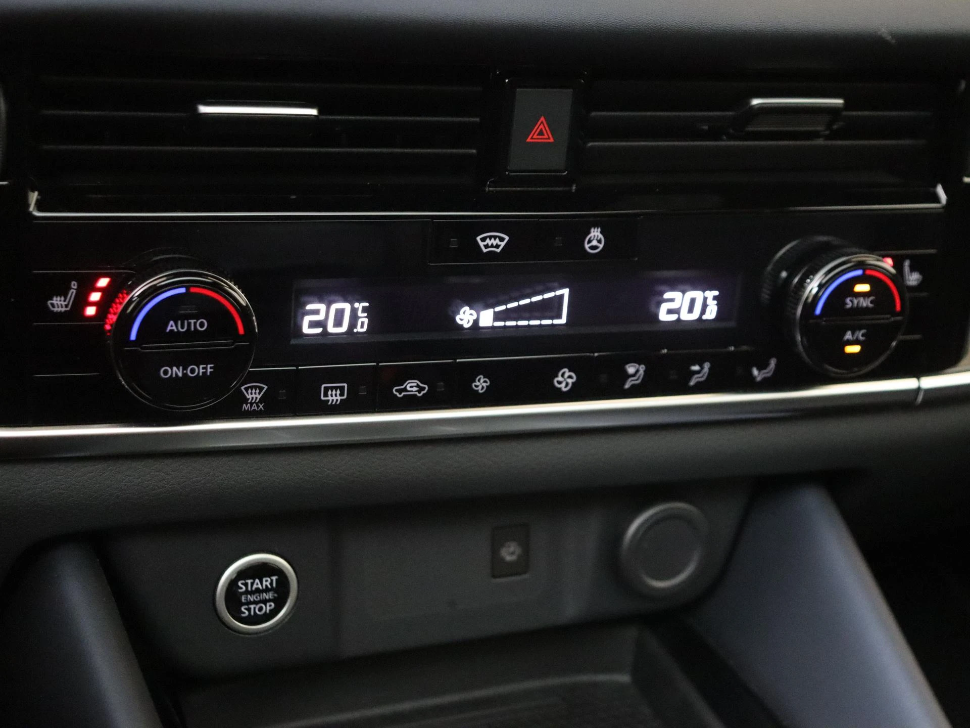 Nissan-QASHQAI-image-19