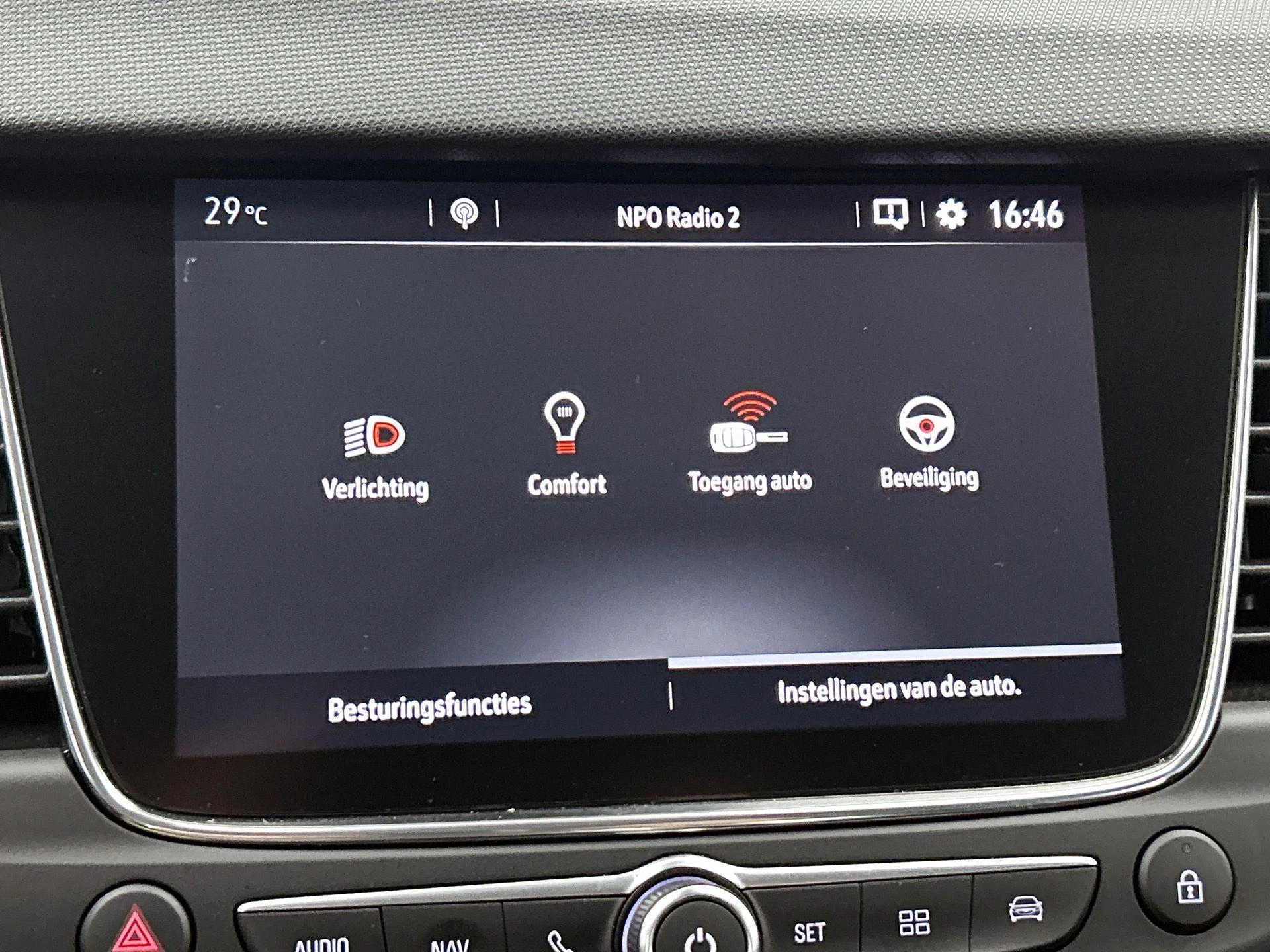 Opel-Crossland X-image-9