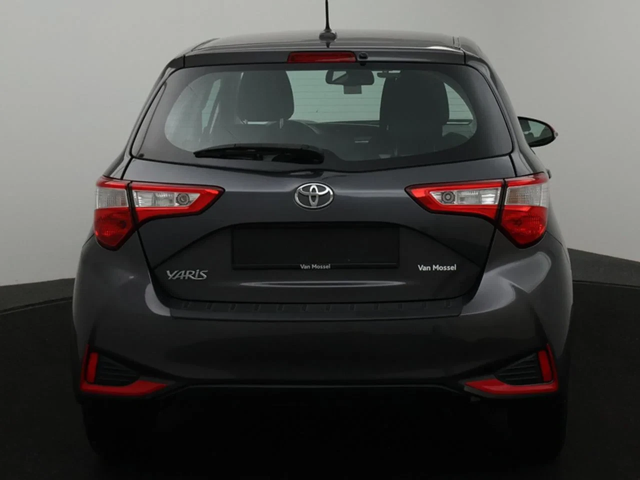 Toyota-Yaris-image-4