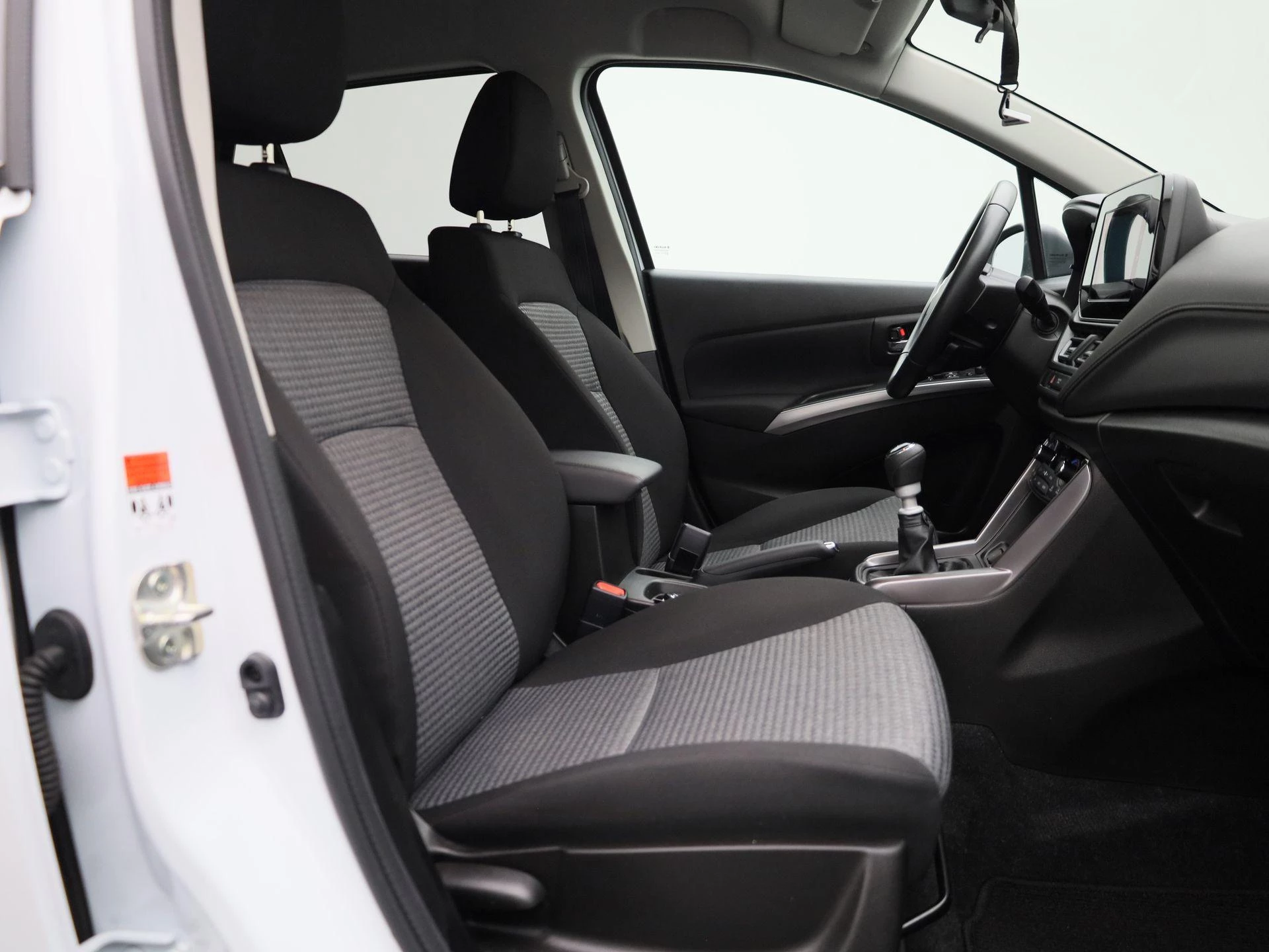 Suzuki-S-Cross-image-30
