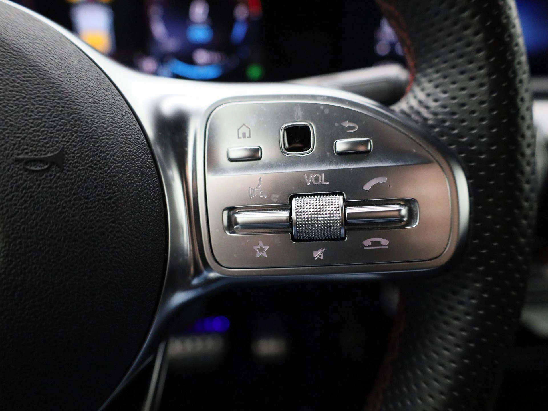 Mercedes-Benz-A-Klasse-image-16