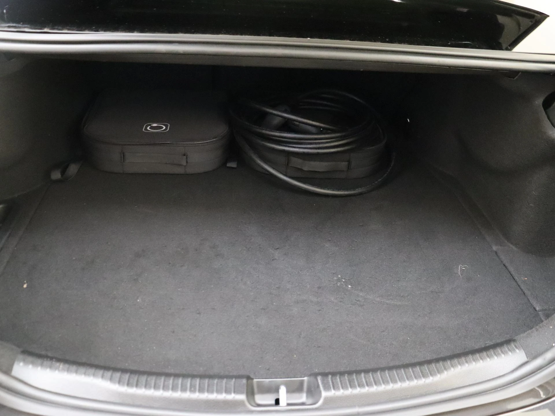 Mercedes-Benz-C-Klasse-image-30