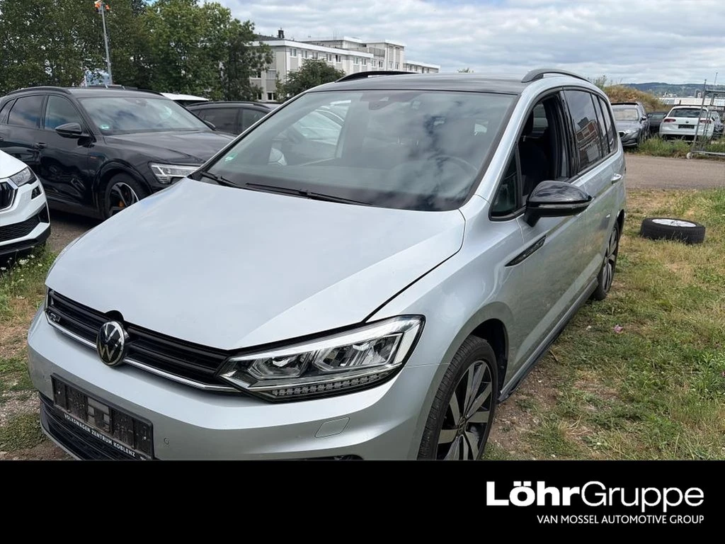Volkswagen-Touran-image-0