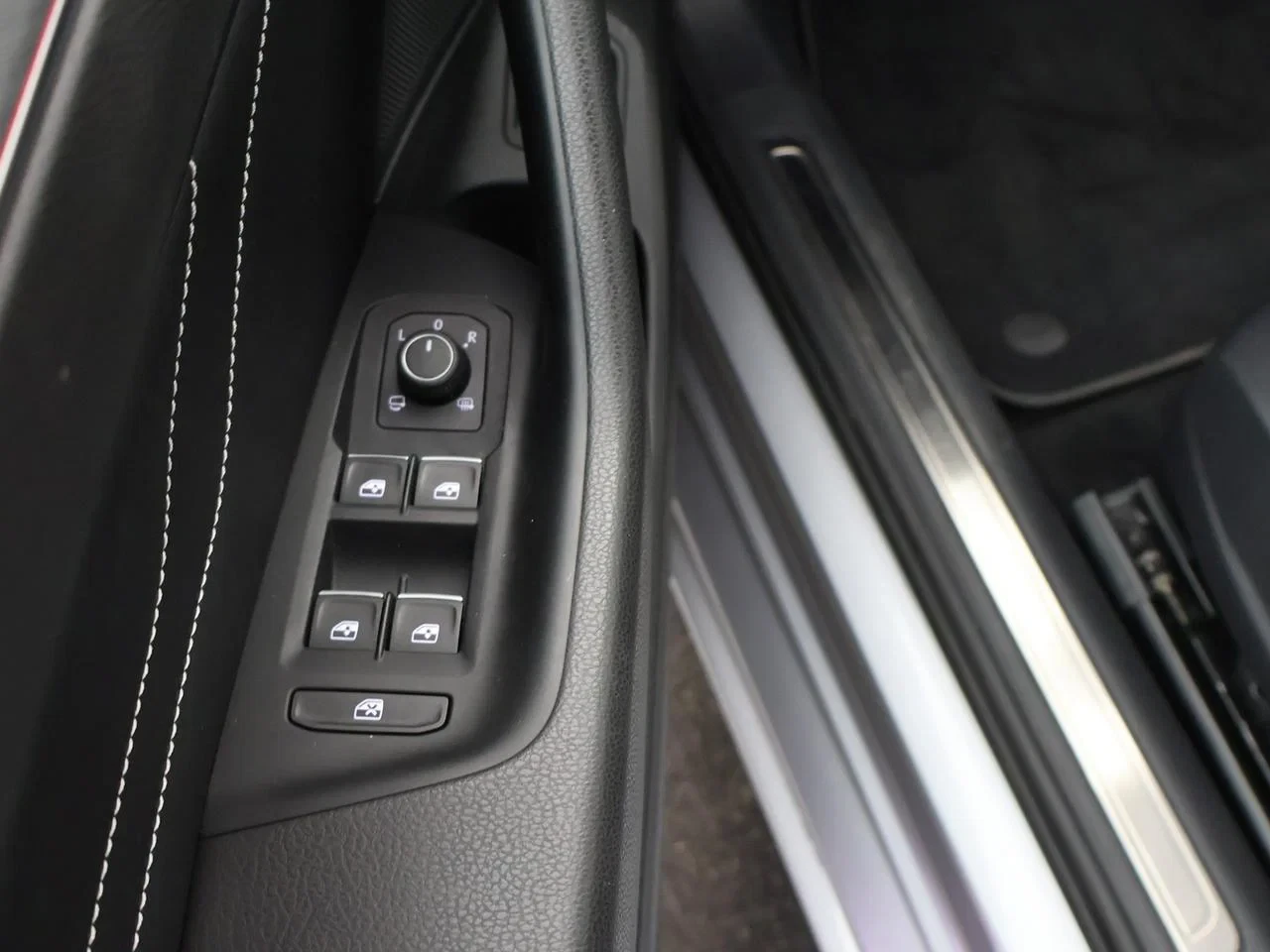 Volkswagen-Passat-image-21