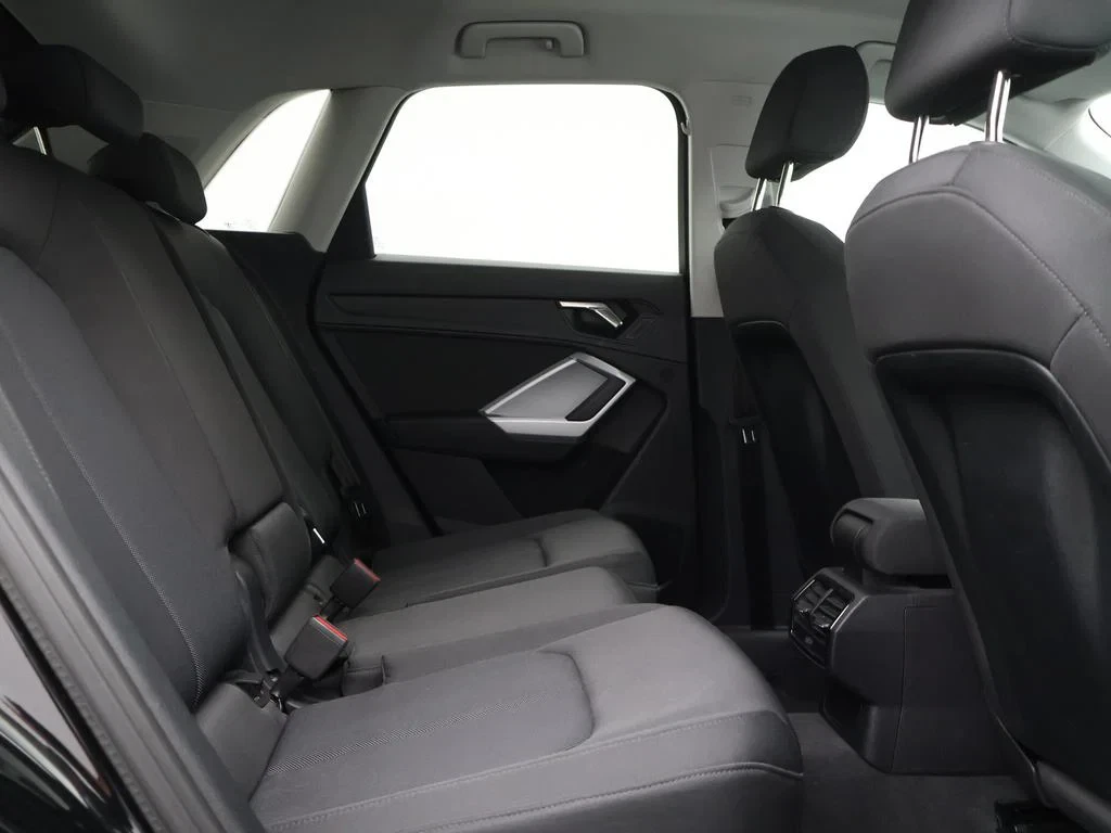 Audi-Q3-image-10