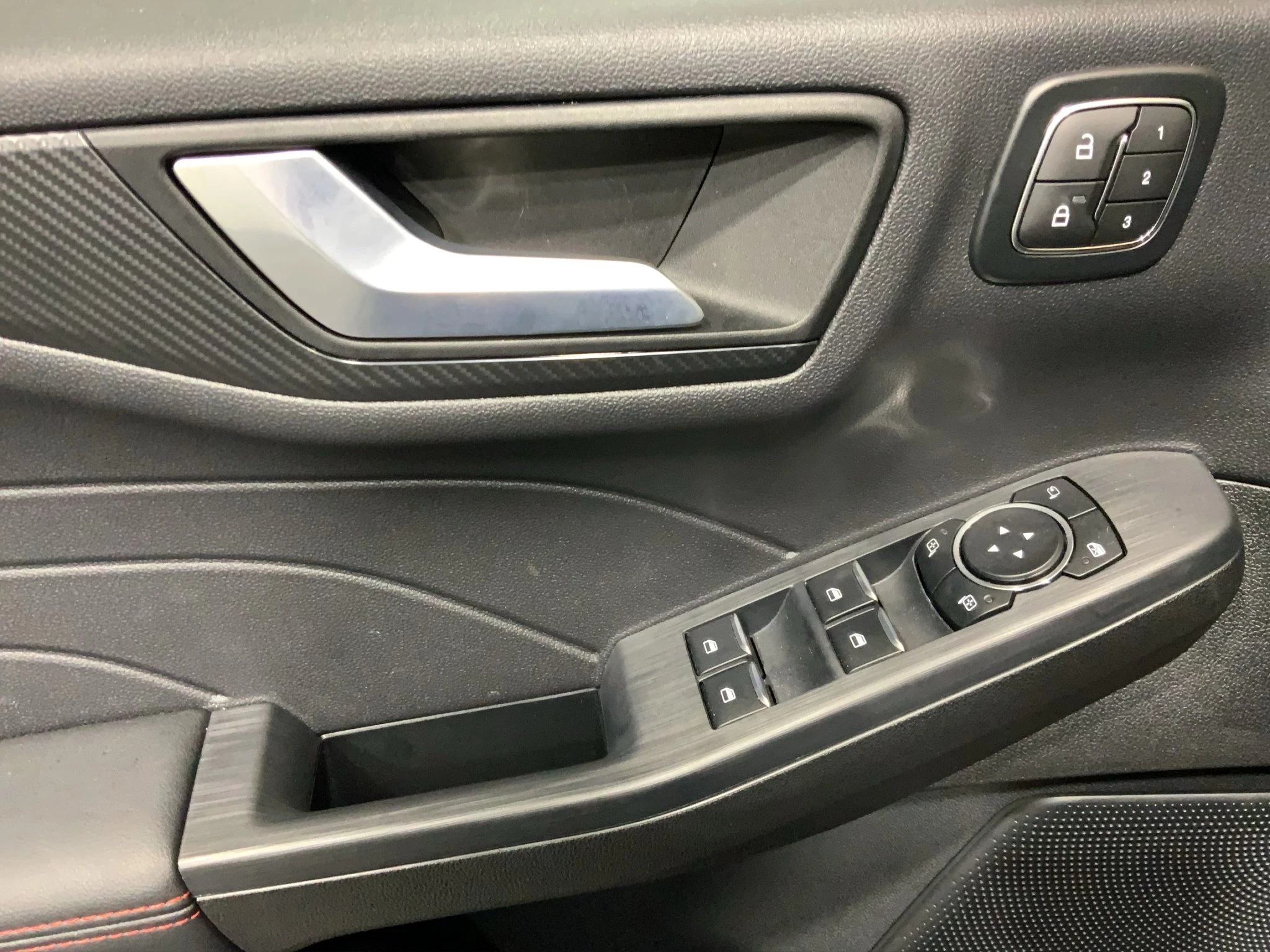 Ford Kuga ST-Line X Aut.*360GRAD*LED-MATRIX*NAVI*GRA*WINTER-PKT.