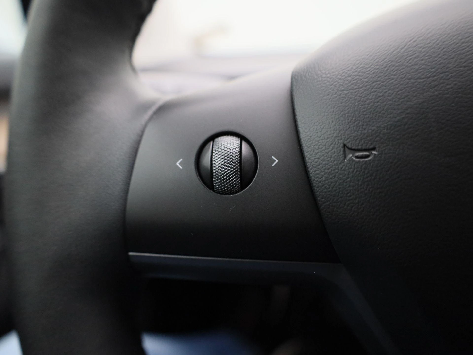 Tesla-Model 3-image-23