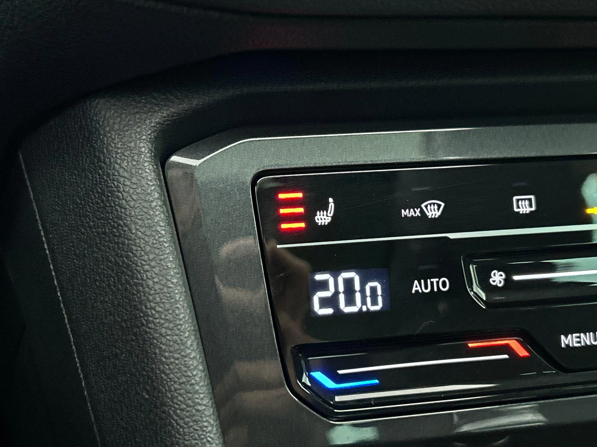 Volkswagen-Tiguan-image-7