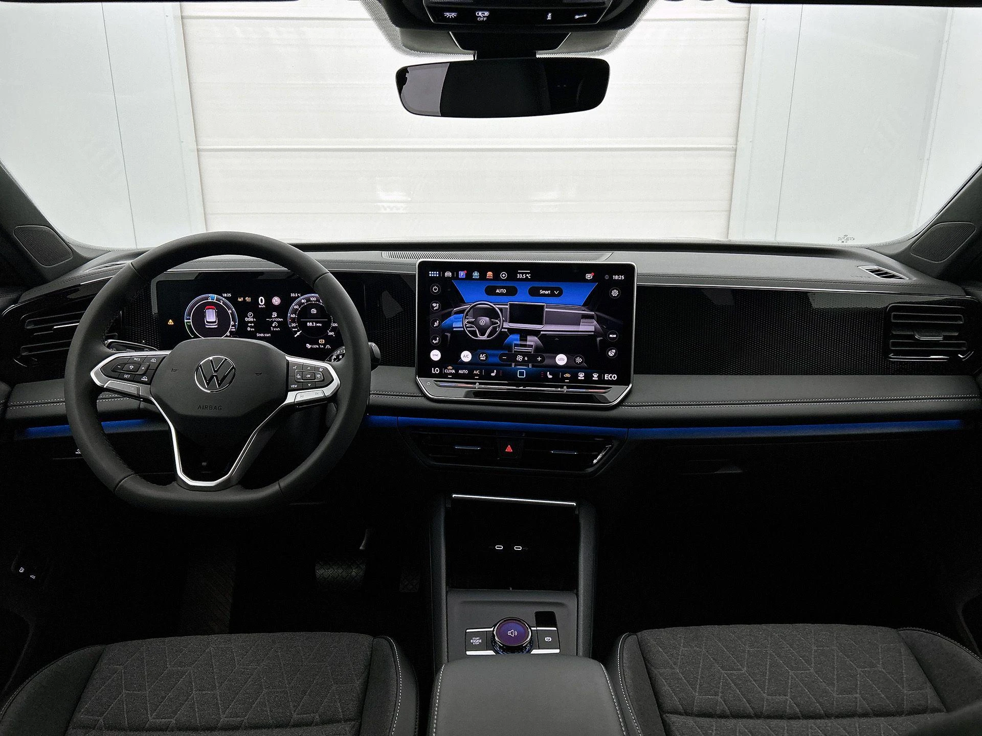 Volkswagen-Tiguan-image-20