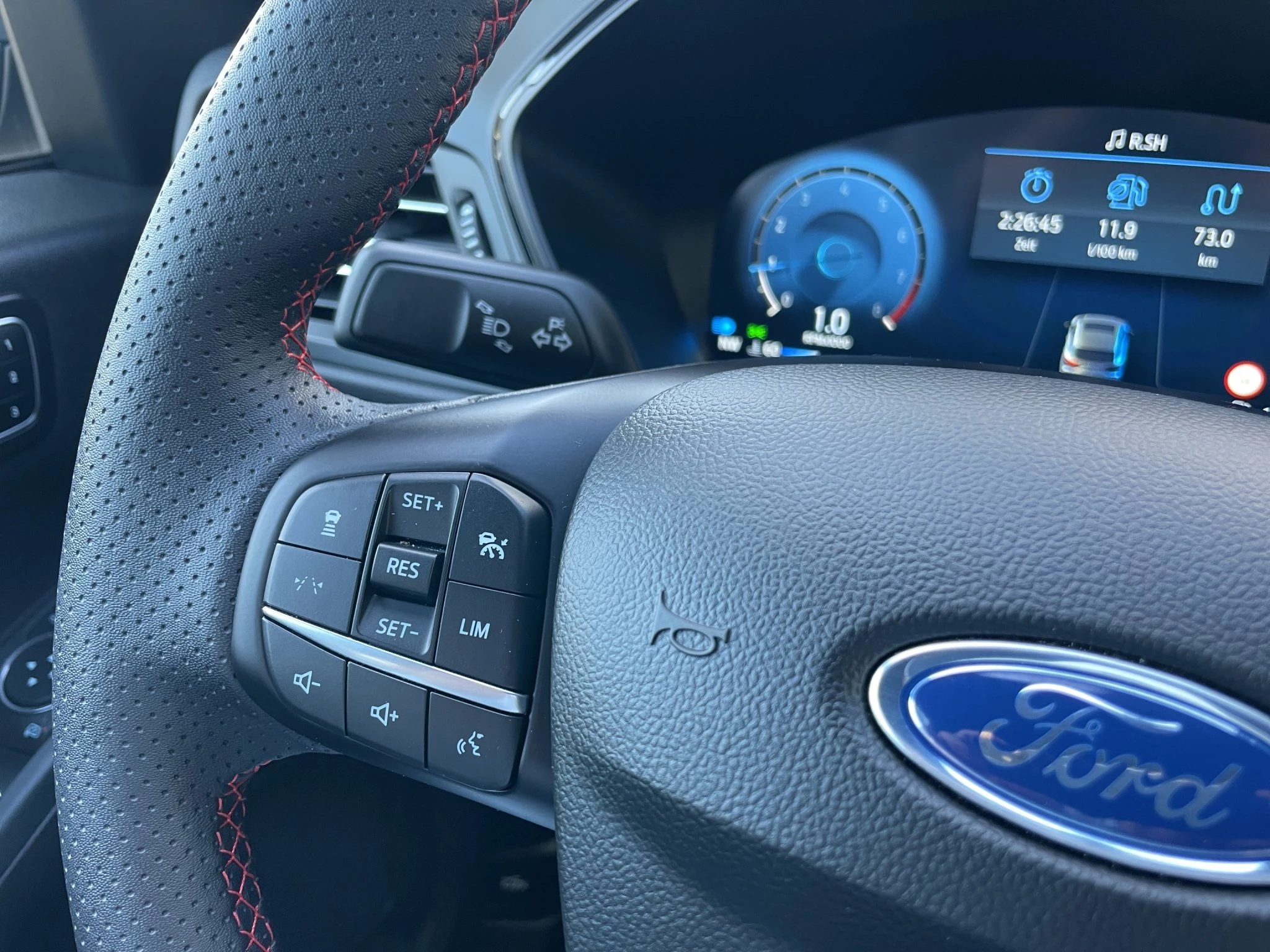 Ford Kuga ST-Line X Aut.*360GRAD*LED-MATRIX*NAVI*GRA*WINTER-PKT.