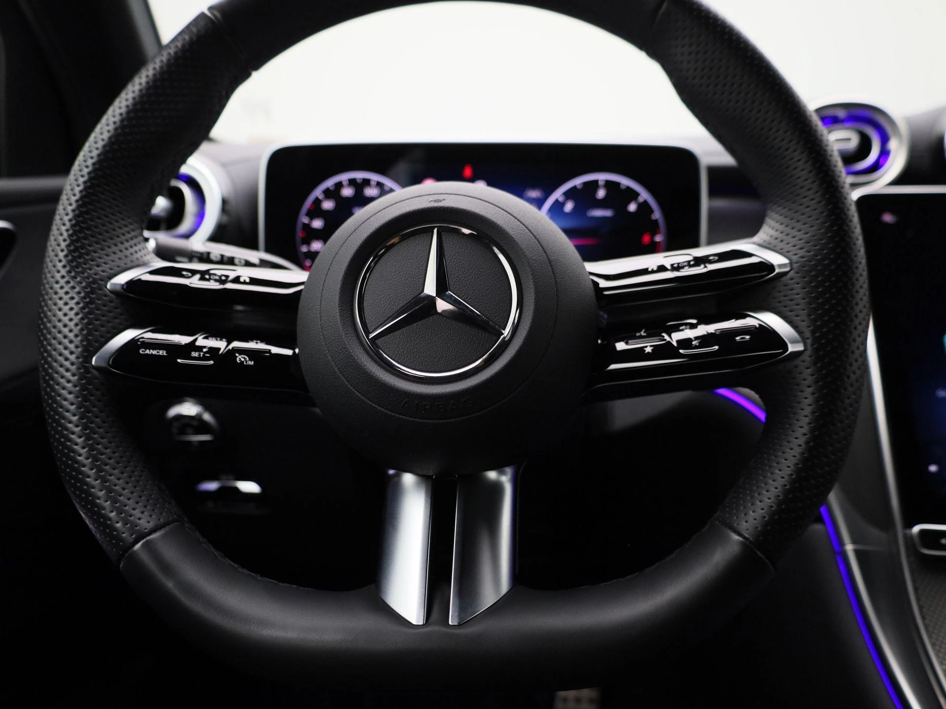 Mercedes-Benz-GLC-image-7