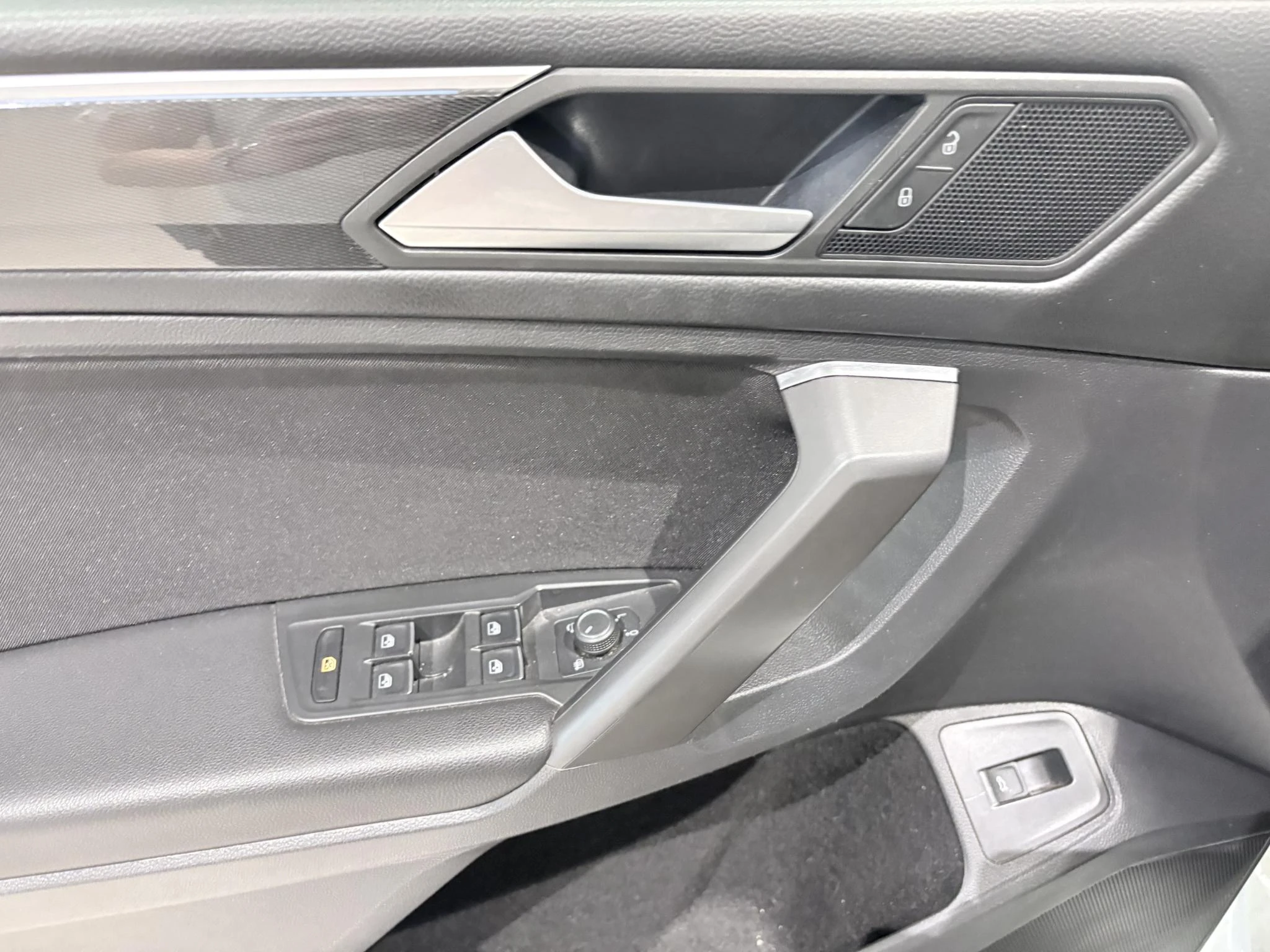 Volkswagen-Tiguan Allspace-image-12