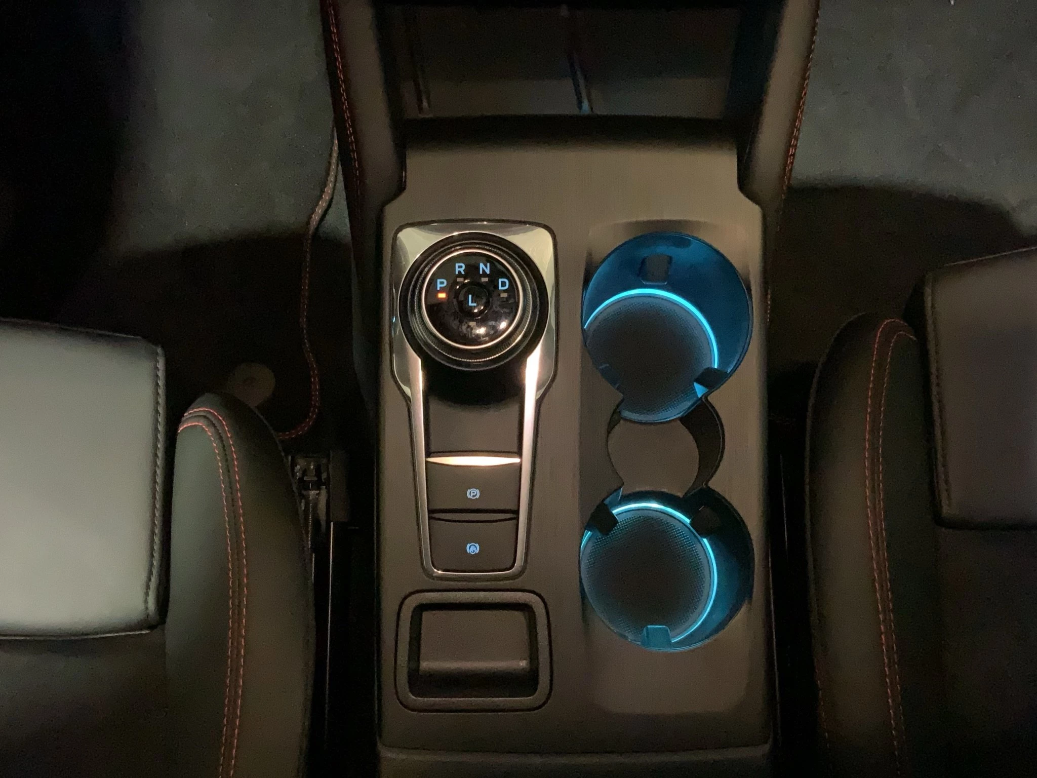 Ford Kuga ST-Line X Aut.*360GRAD*LED-MATRIX*NAVI*GRA*WINTER-PKT.