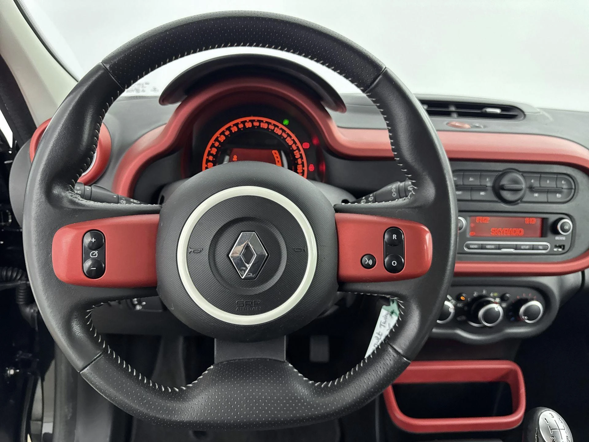Renault-Twingo-image-13