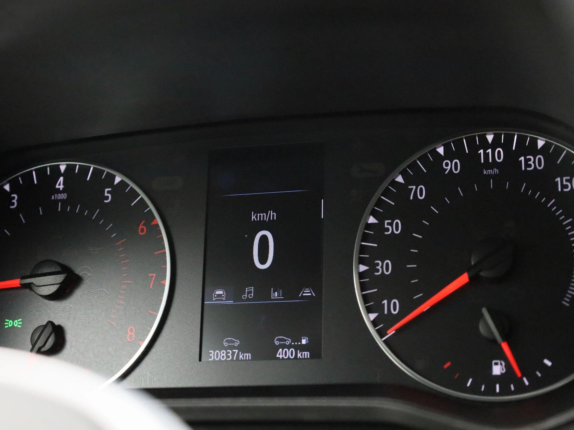 Renault-Clio-image-23