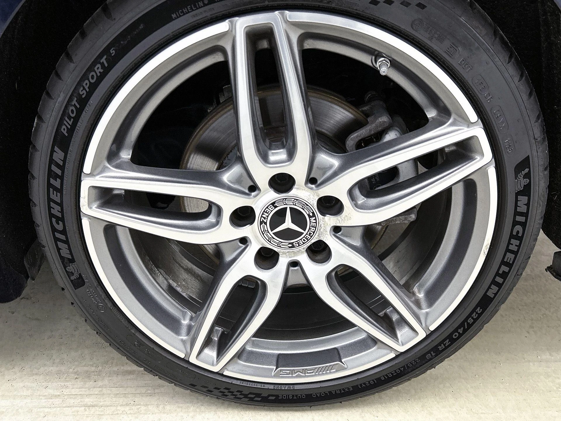 Mercedes-Benz-CLA-image-33