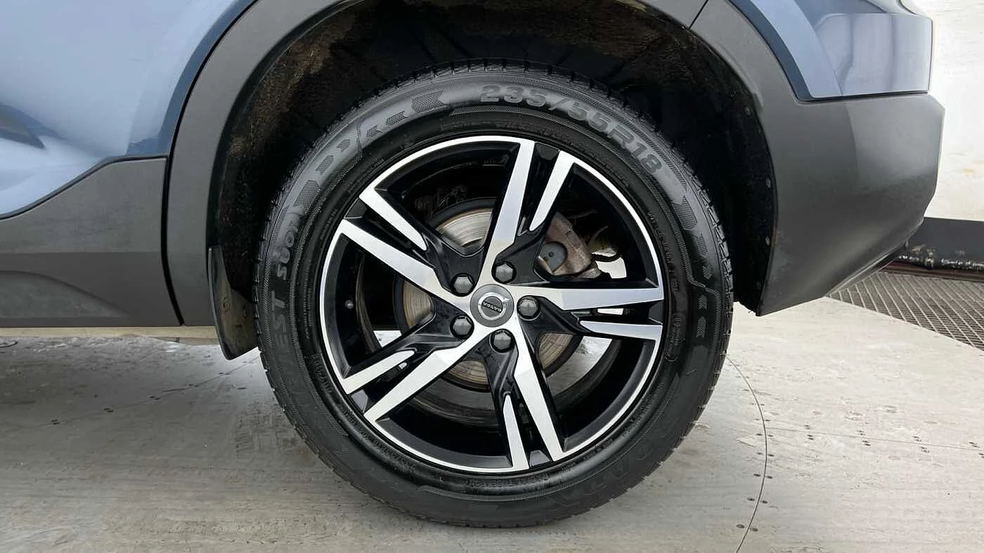 Volvo-XC40-image-3