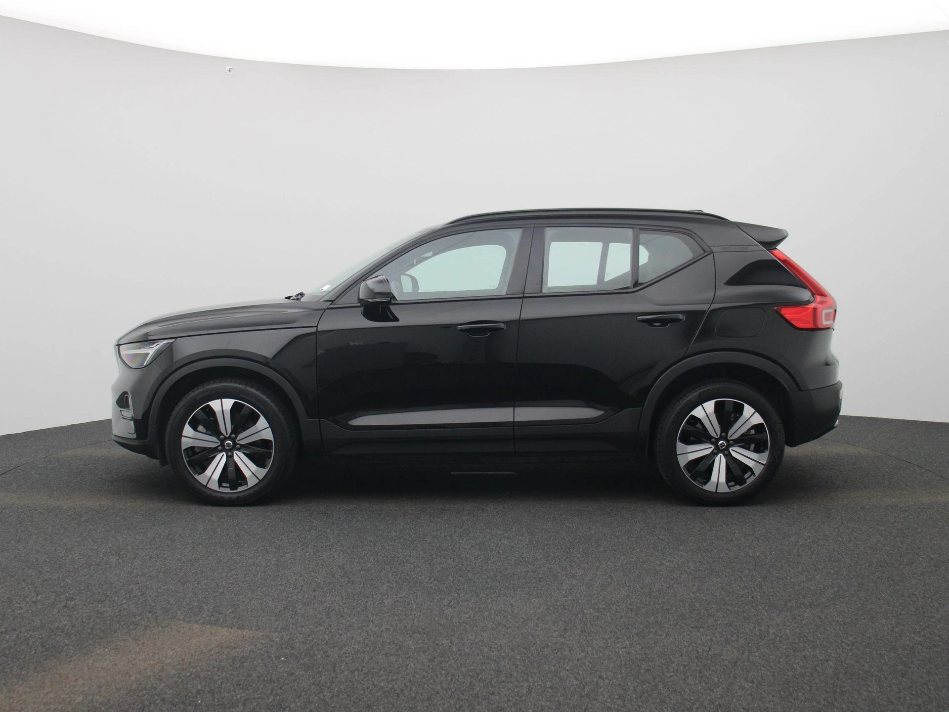 Volvo-XC40-image-3