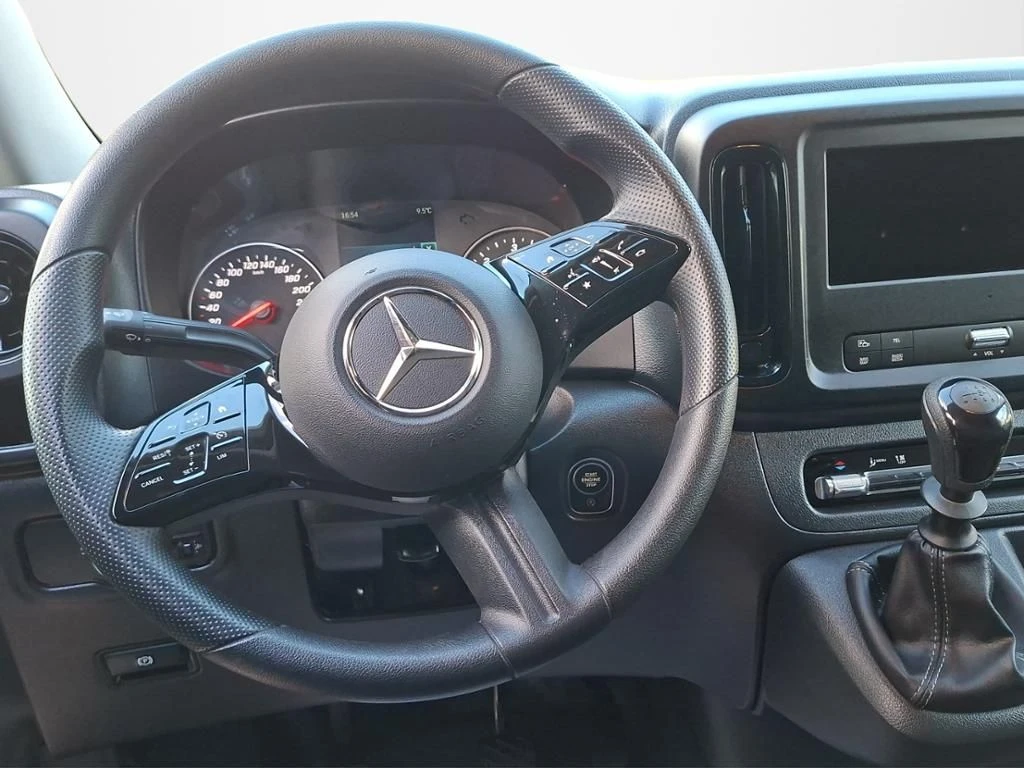 Mercedes-Benz-Vito 116-image-13