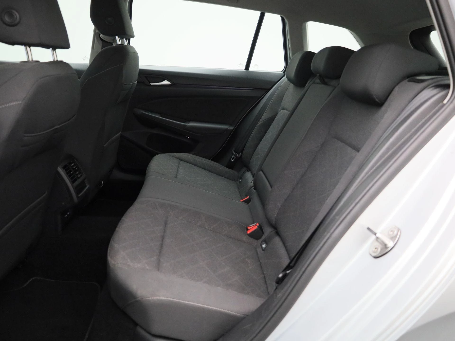 Volkswagen-Golf-image-11