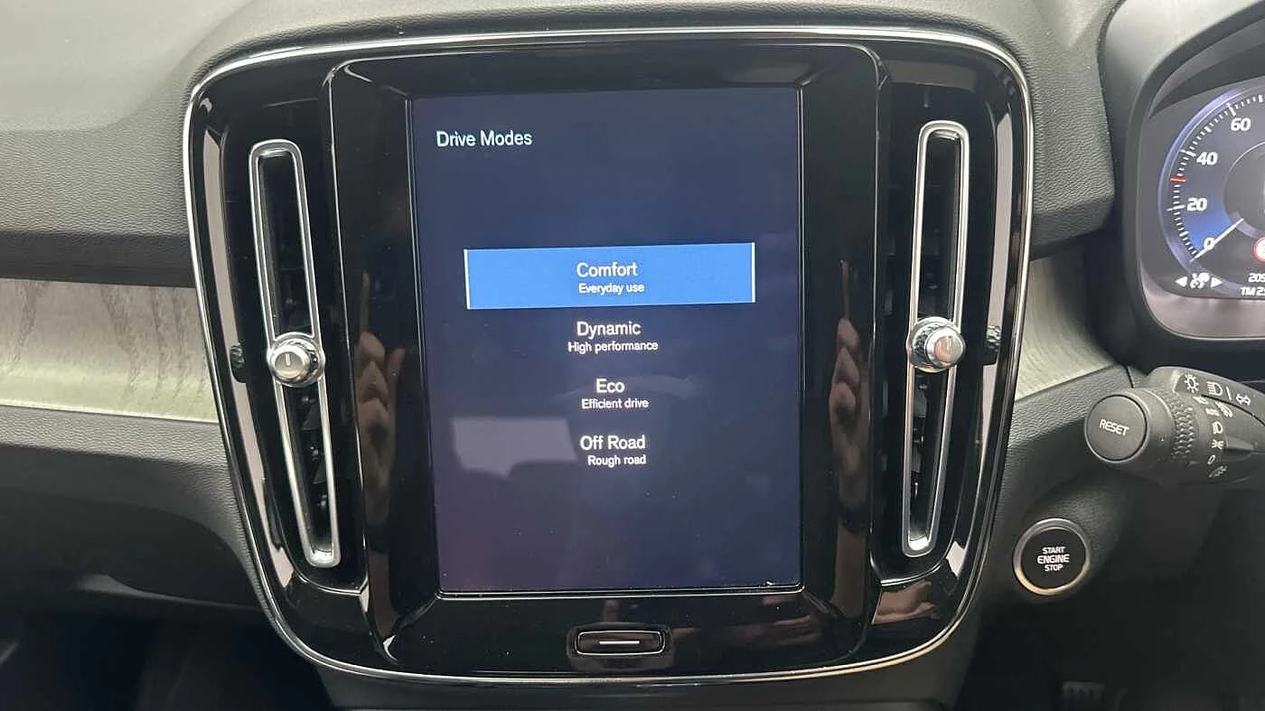Volvo-XC40-image-26