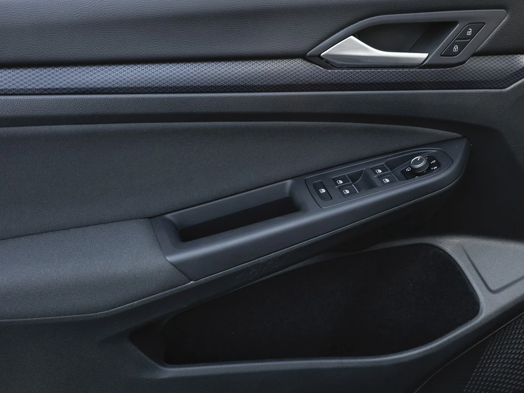 Volkswagen-Golf-image-15