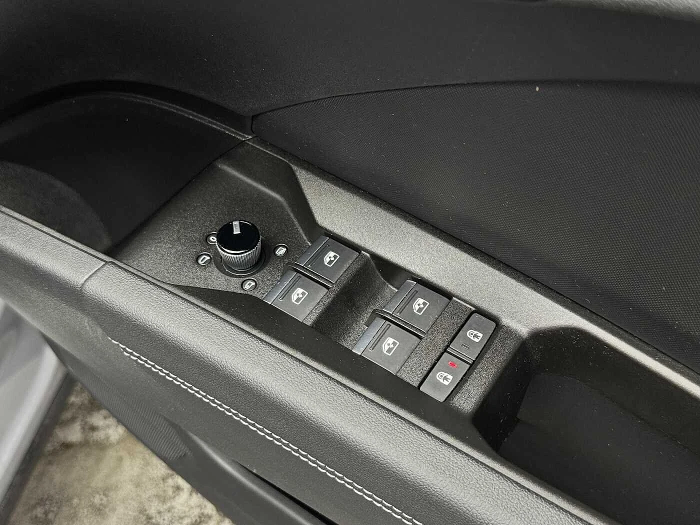 Audi-Q4 e-tron-image-30