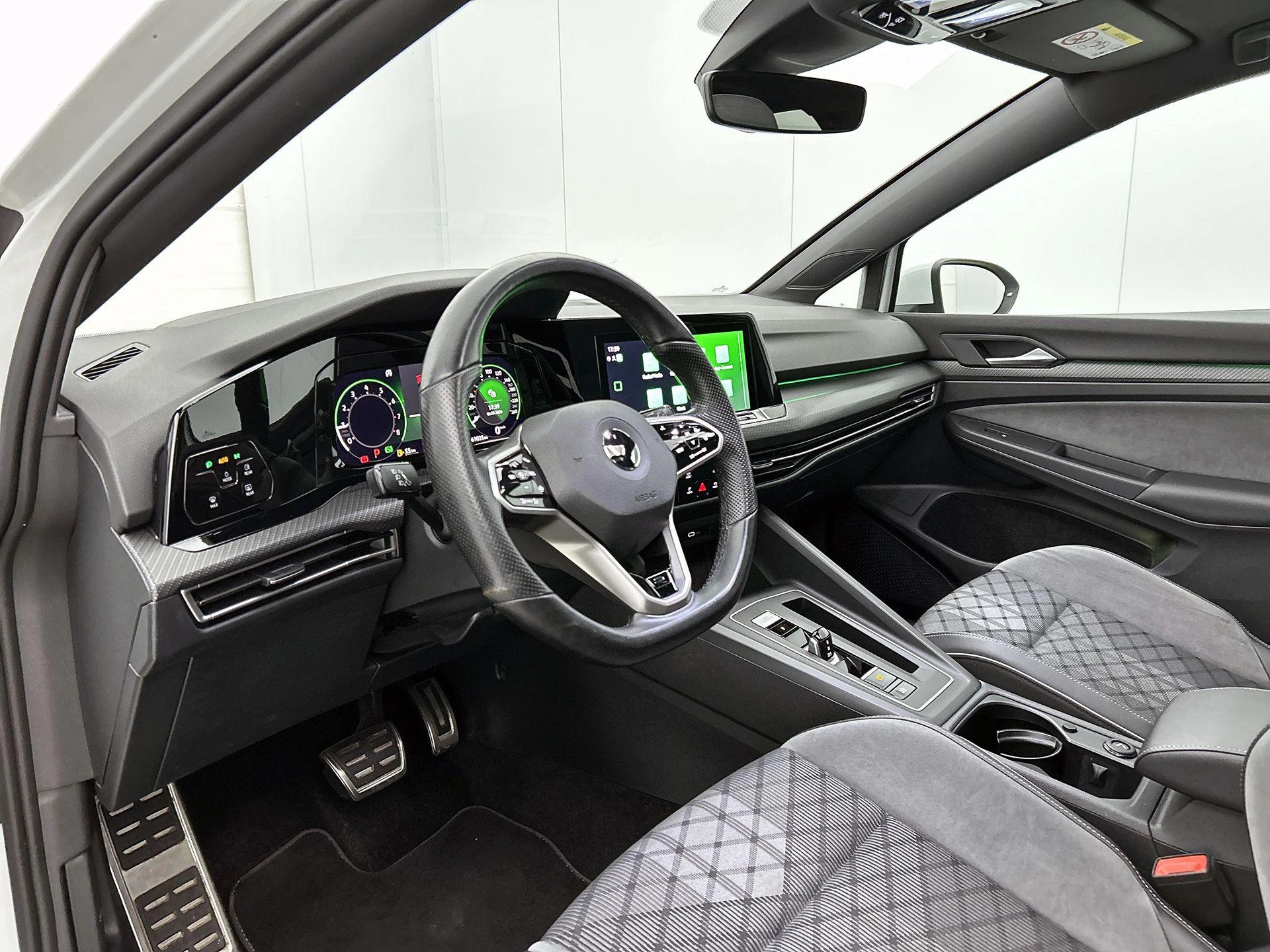 Volkswagen Golf 1.5 eTSI R-Line