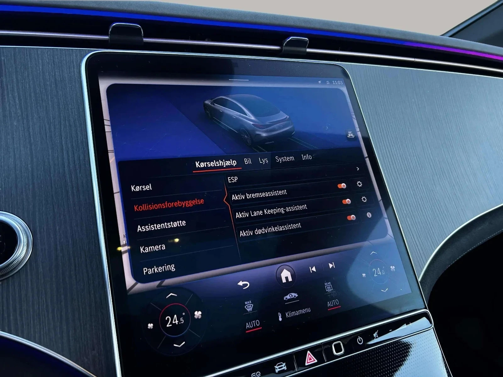 Mercedes-Benz-EQE-image-18