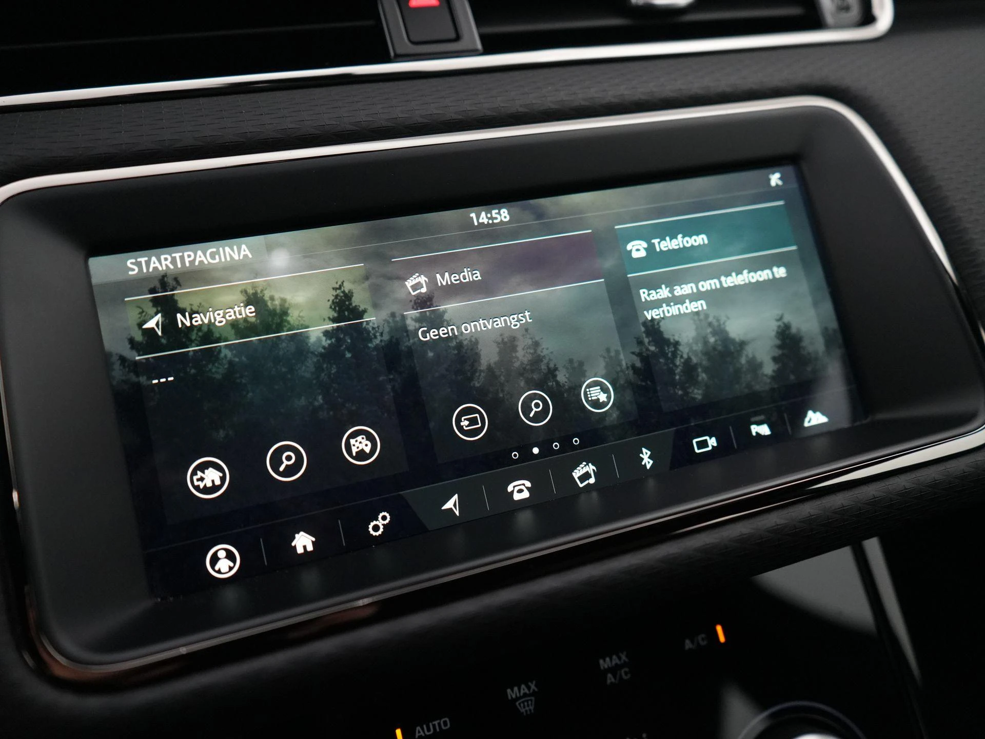 Land Rover-Range Rover Evoque-image-20