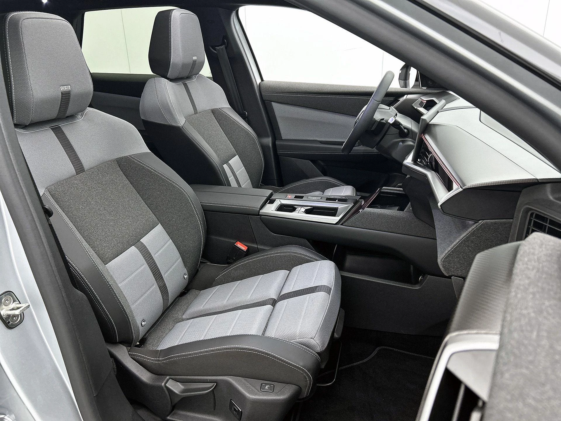 Opel-Grandland-image-43