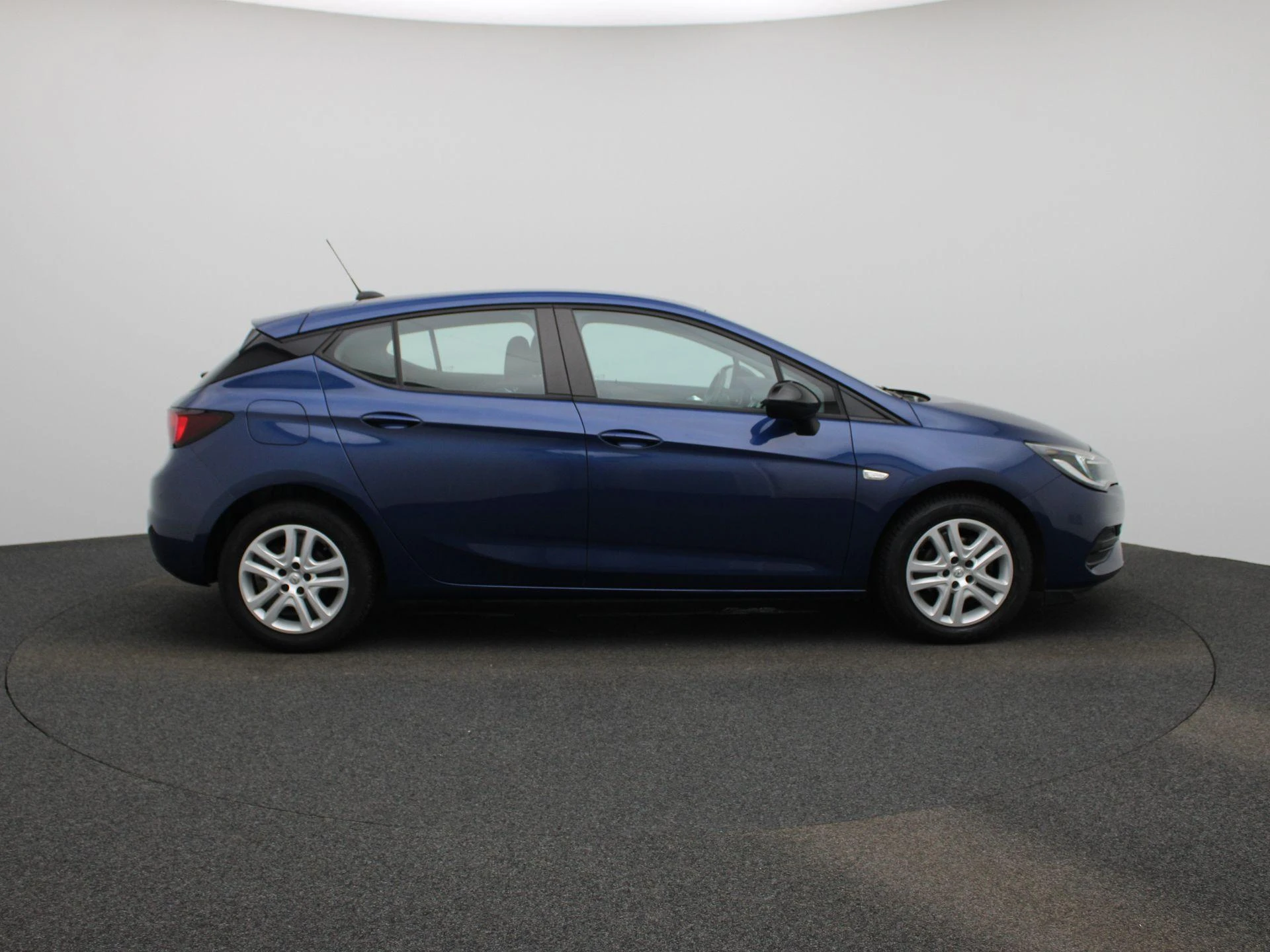 Opel-Astra-image-5