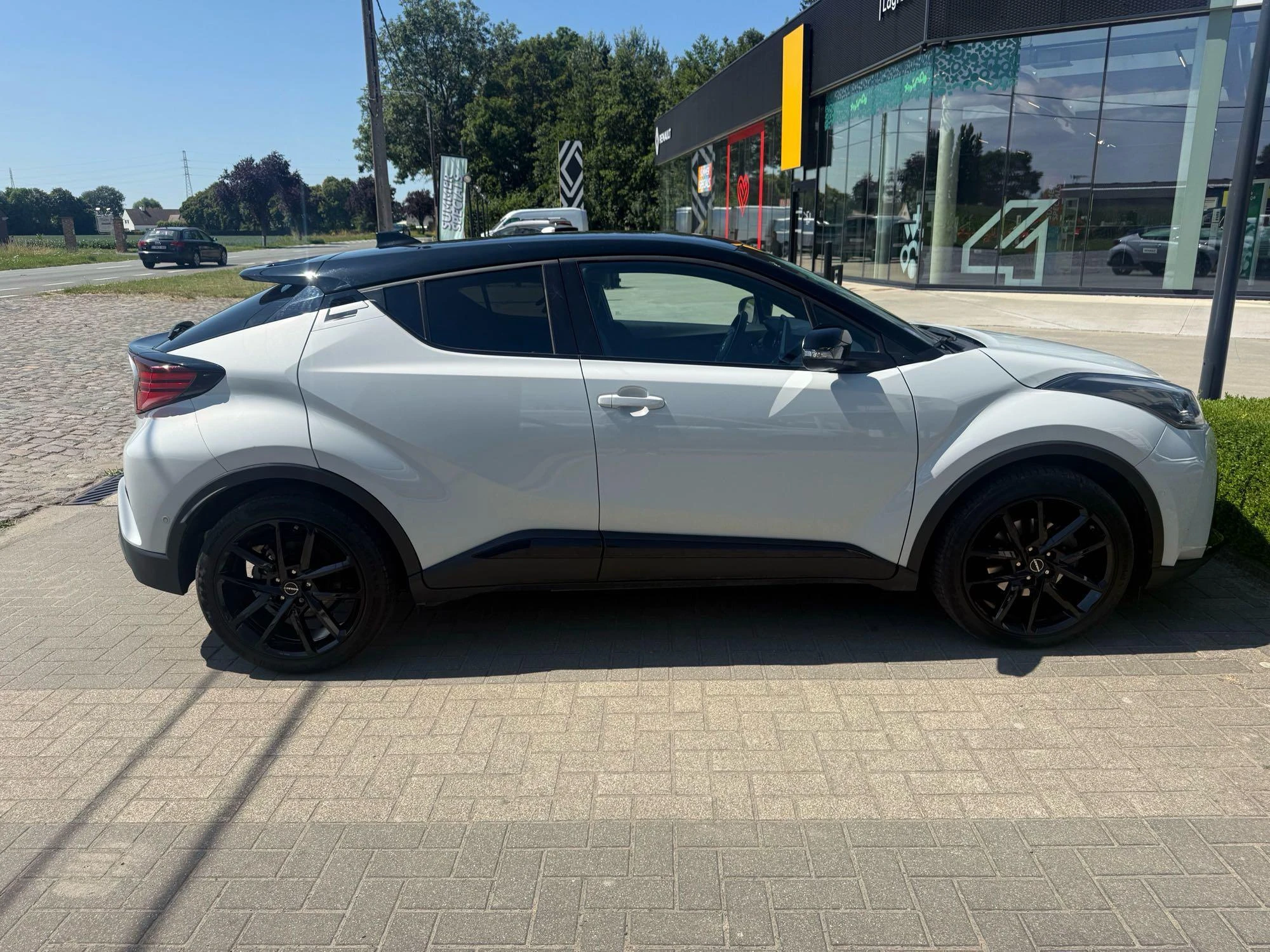 Toyota-C-HR-image-3