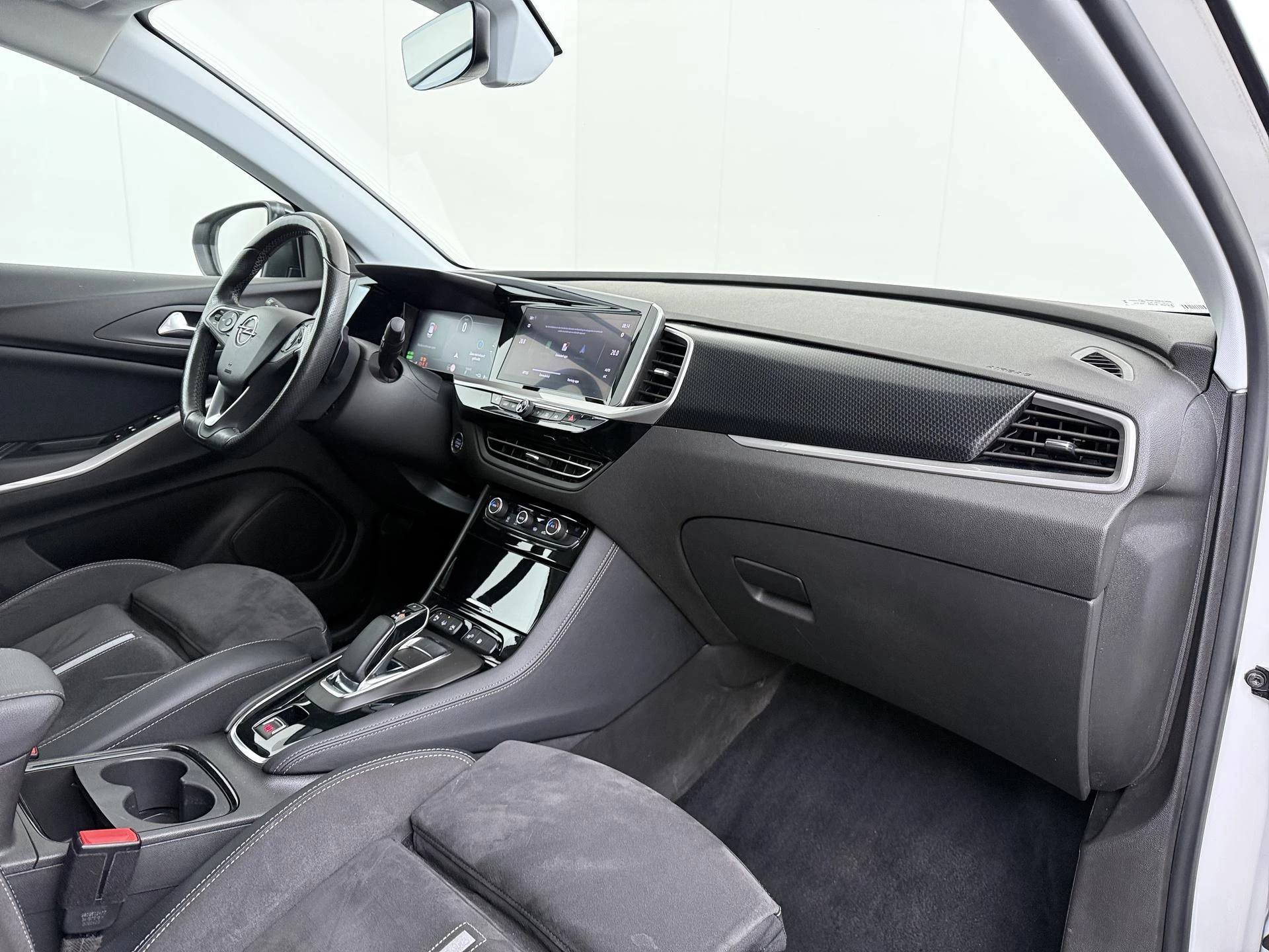 Opel-Grandland-image-33