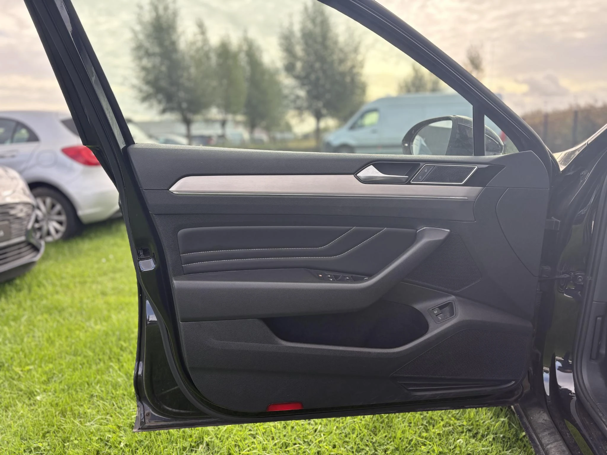 Volkswagen-Passat-image-6