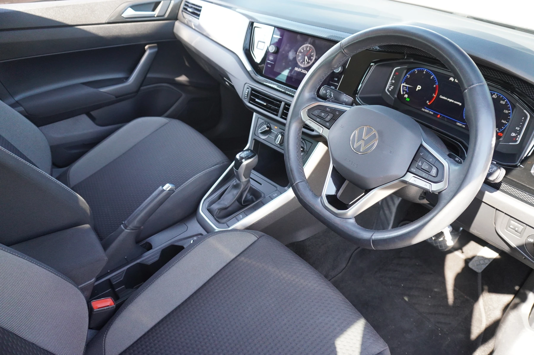 Volkswagen-Polo-image-5