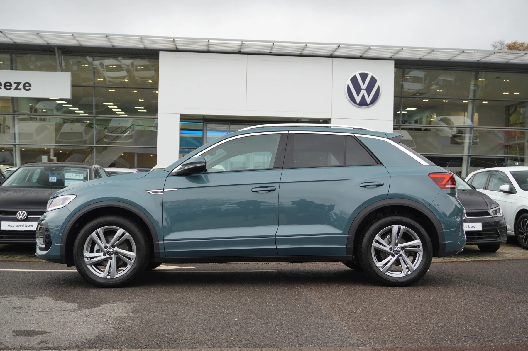 Volkswagen-T-Roc-image-14