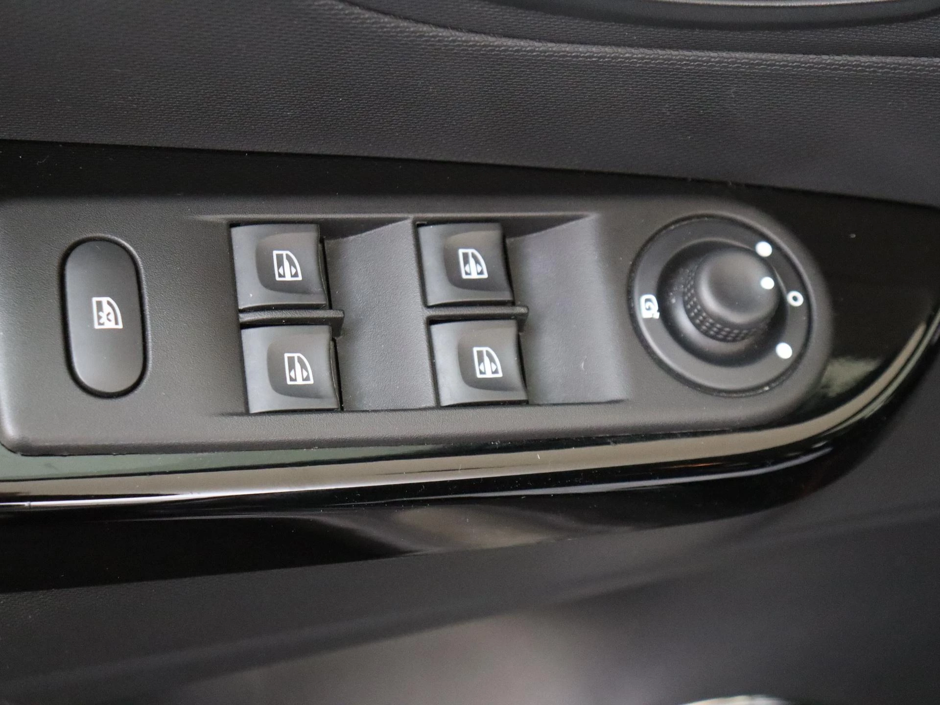 Renault-Captur-image-22