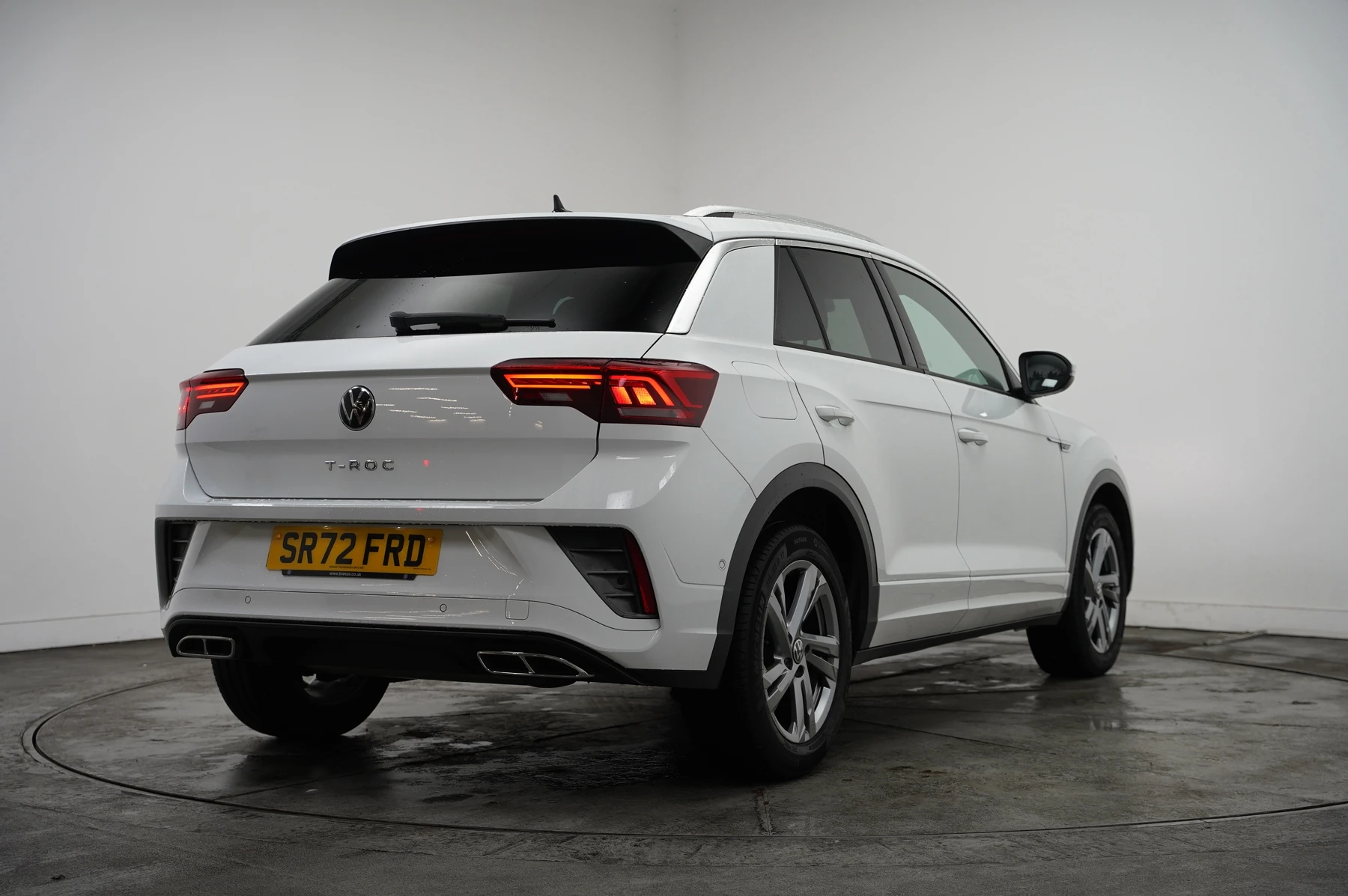 Volkswagen-T-Roc-image-14