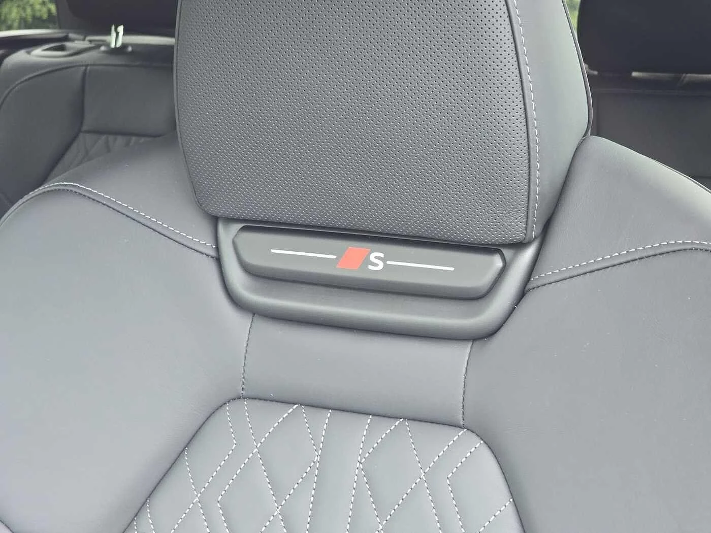 Audi-Q6 e-tron-image-37
