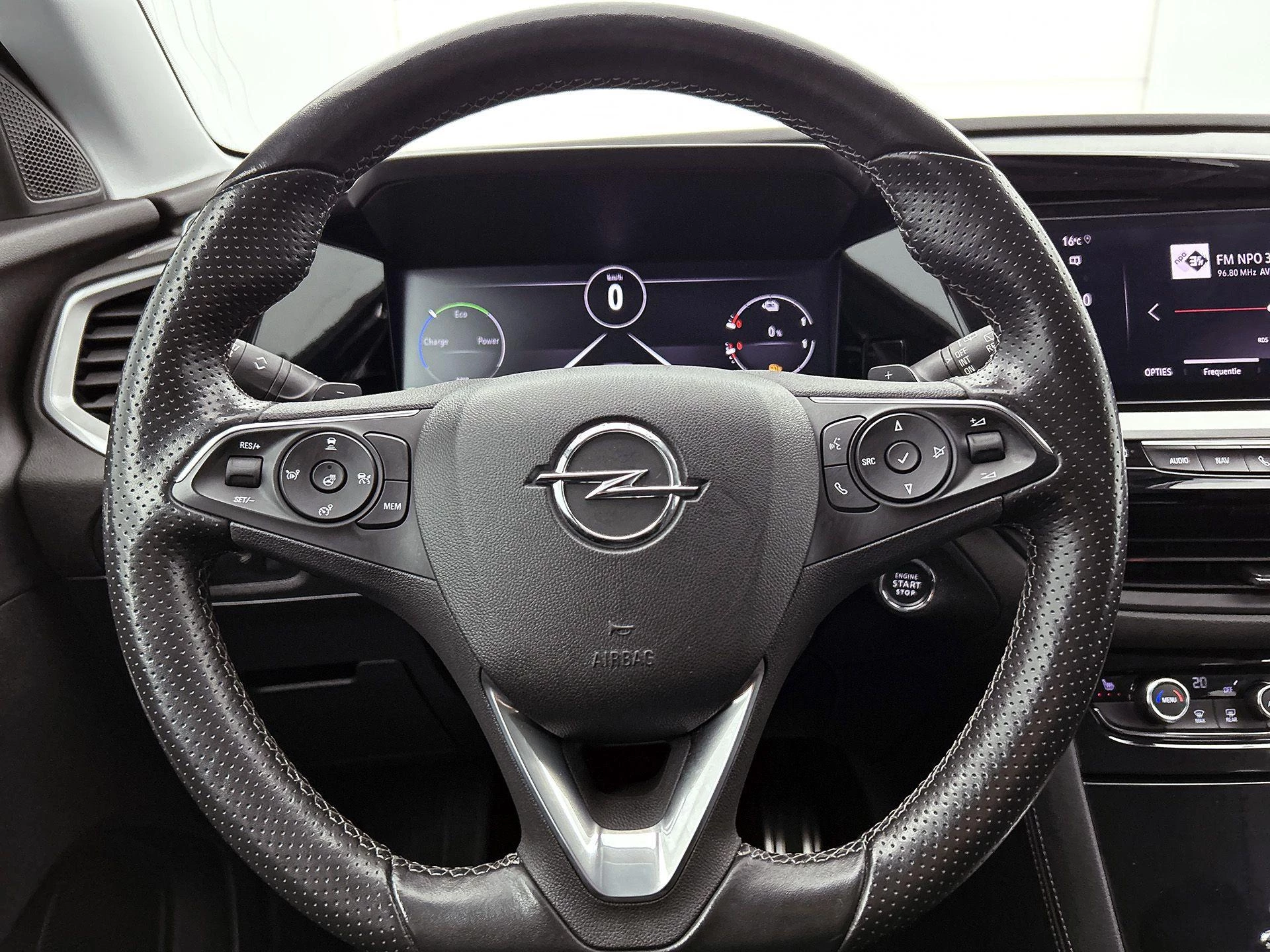 Opel-Grandland-image-29
