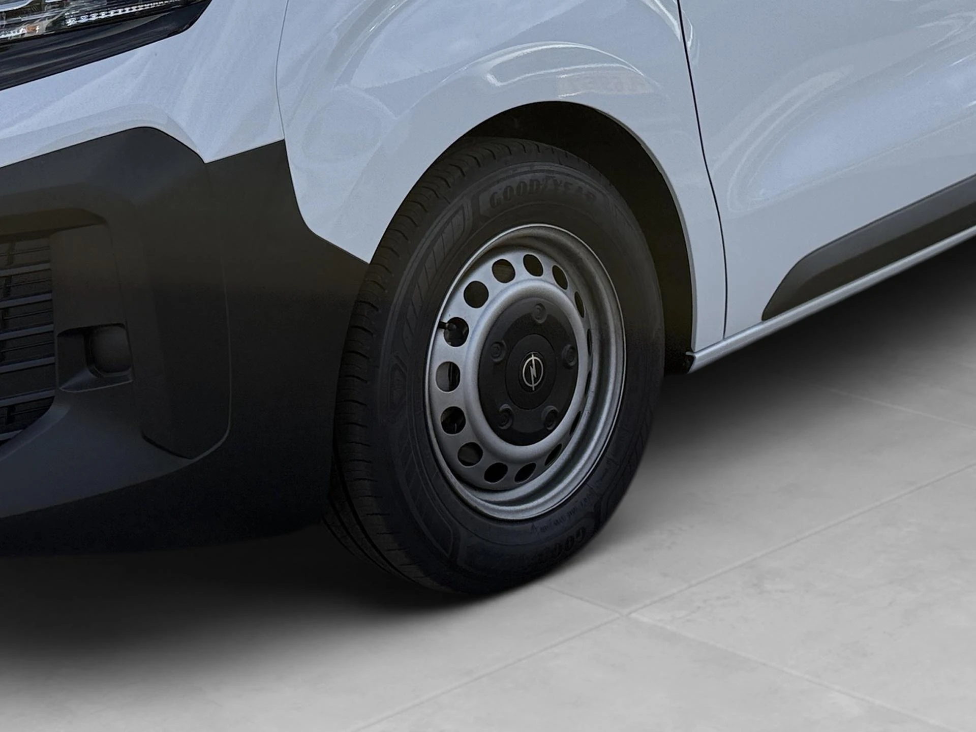 Opel-Vivaro-image-16